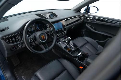 2022 Porsche Macan S