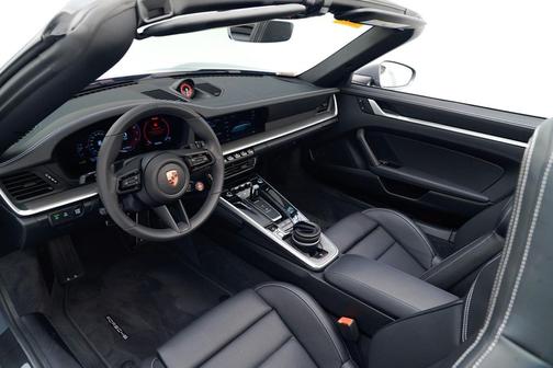 2026 Porsche 911 Carrera 4S Cabriolet