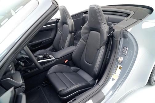 2026 Porsche 911 Carrera 4S Cabriolet