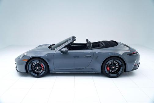 2026 Porsche 911 Carrera 4S Cabriolet