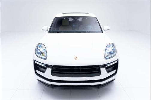 2022 Porsche Macan Base