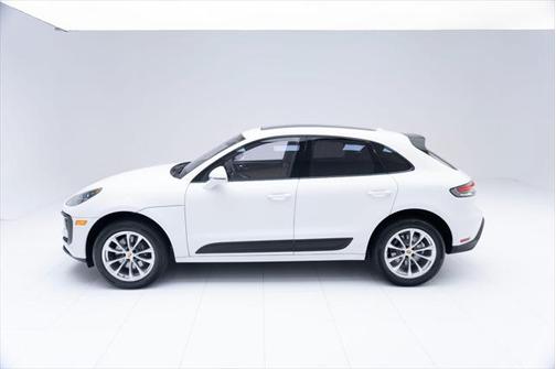 2022 Porsche Macan Base