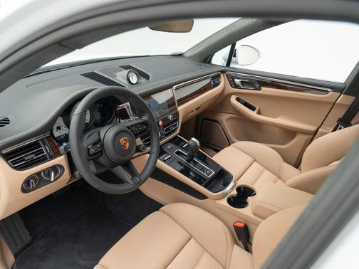 2026 Porsche Macan Macan GTS