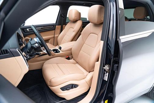 2023 Porsche Cayenne 