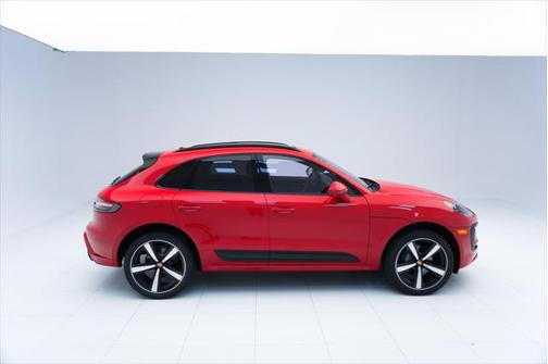 2024 Porsche Macan Base