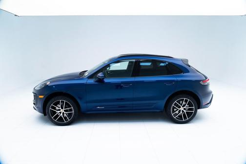 2024 Porsche Macan Base (PDK)