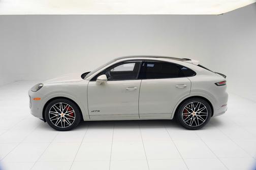 2025 Porsche Cayenne GTS