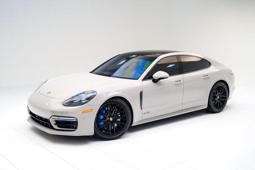 2023 Porsche Panamera GTS