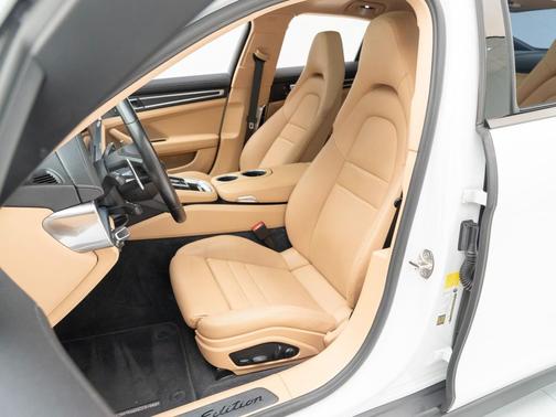 2023 Porsche Panamera Platinum Edition