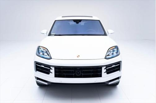 2025 Porsche Cayenne Base