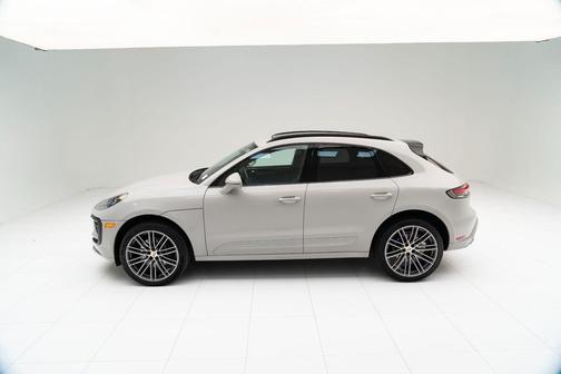 2025 Porsche Macan T