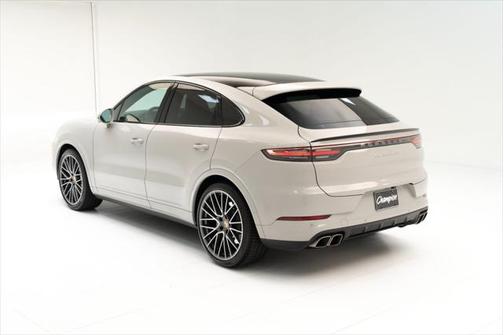 2023 Porsche Cayenne Turbo
