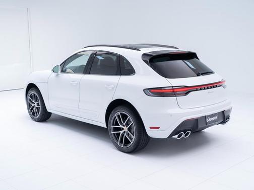 2026 Porsche Macan 