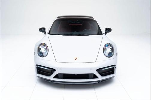2024 Porsche 911 Carrera 4 GTS