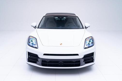 2025 Porsche Panamera Base