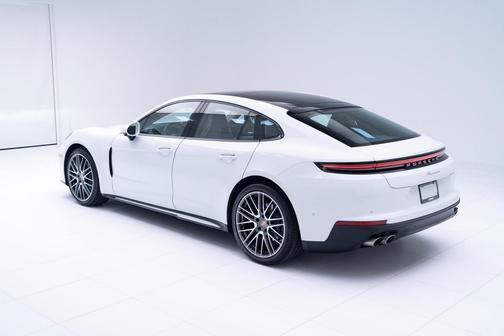 2025 Porsche Panamera Base