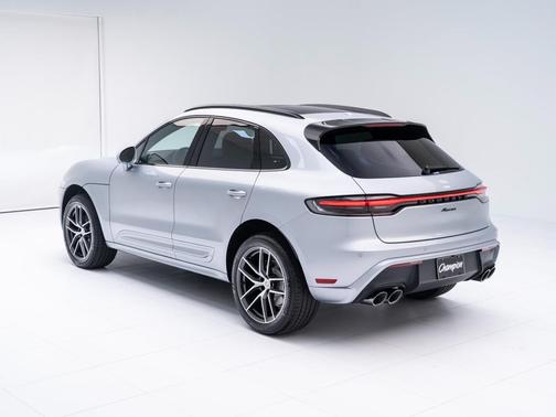 2026 Porsche Macan 
