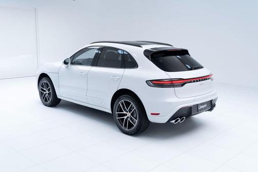2025 Porsche Macan 