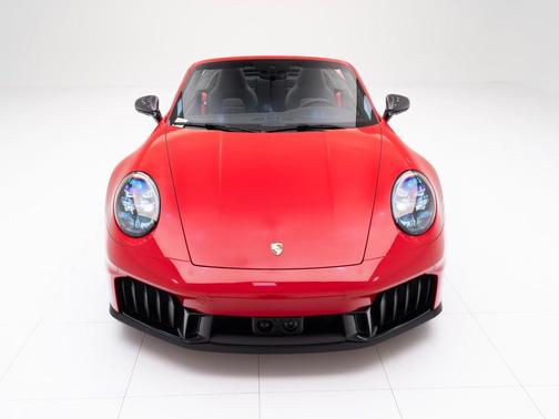 2025 Porsche 911 Carrera GTS