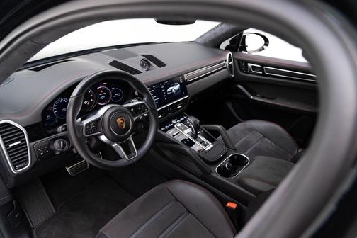 2023 Porsche Cayenne GTS
