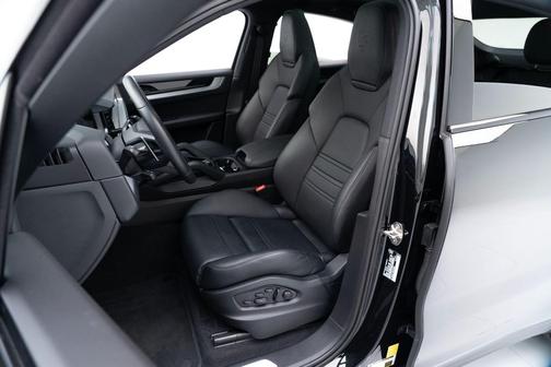 2025 Porsche Cayenne Coupe
