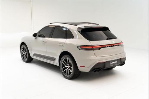 2022 Porsche Macan Base