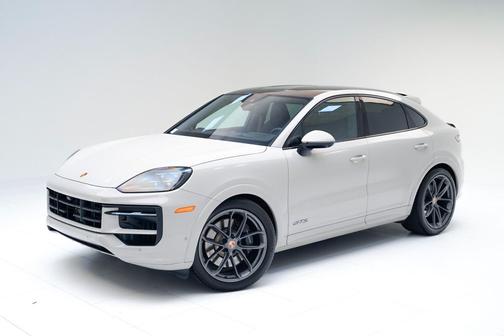2025 Porsche Cayenne GTS