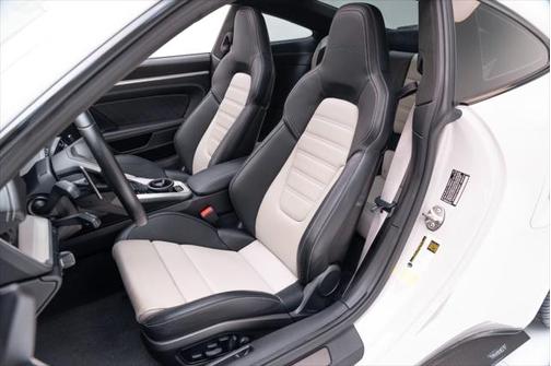 2022 Porsche 911 Turbo S