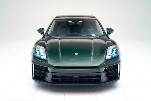 2026 Porsche Panamera 4