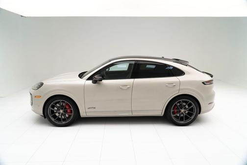 2025 Porsche Cayenne GTS