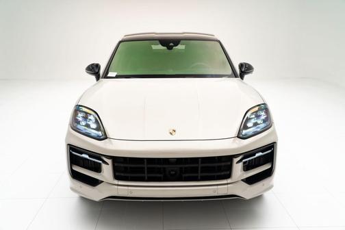 2025 Porsche Cayenne GTS
