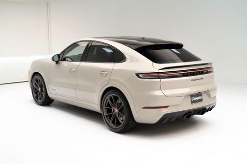 2025 Porsche Cayenne GTS