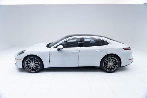 2025 Porsche Panamera Base