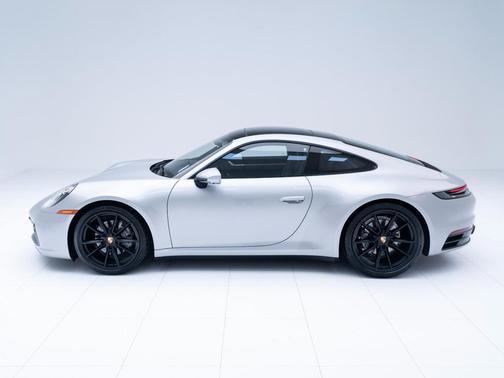 2021 Porsche 911 Carrera