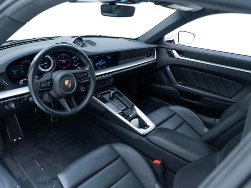 2021 Porsche 911 Carrera