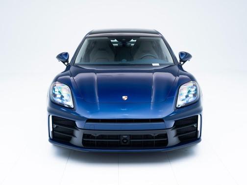 2026 Porsche Panamera 4