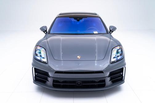 2026 Porsche Panamera 4