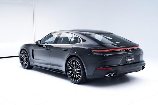 2026 Porsche Panamera 
