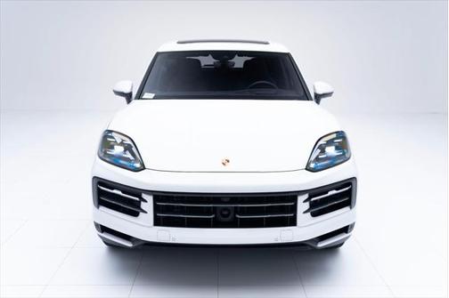 2024 Porsche Cayenne Base (Tiptronic)