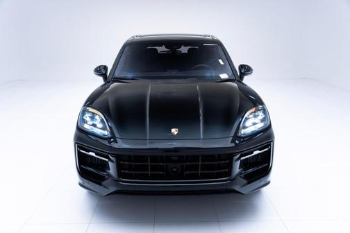 2025 Porsche Cayenne GTS