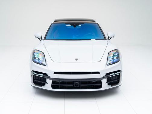 2026 Porsche Panamera Turbo