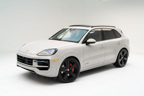 2025 Porsche Cayenne GTS