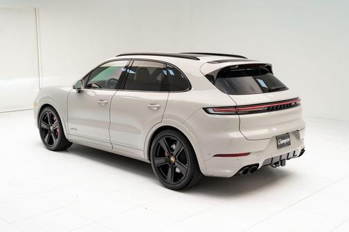 2025 Porsche Cayenne GTS