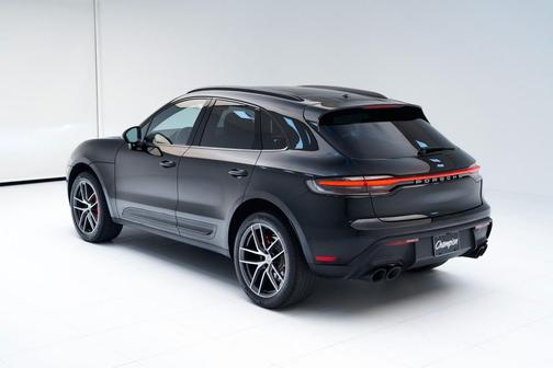 2022 Porsche Macan S