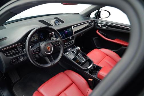 2022 Porsche Macan S