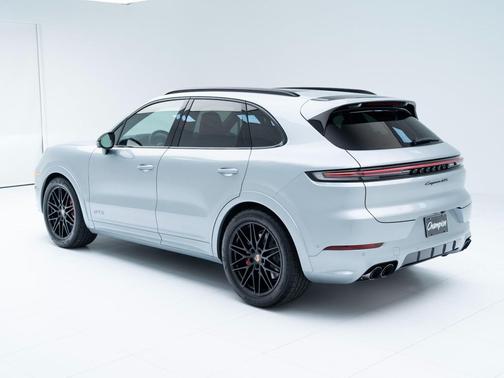 2026 Porsche Cayenne GTS