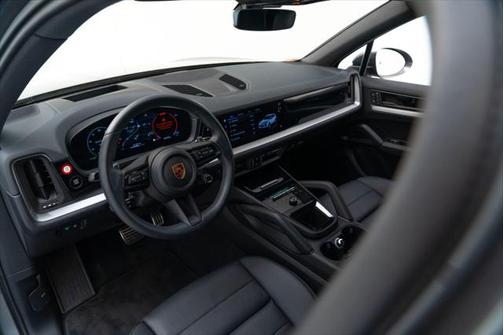 2024 Porsche Cayenne S