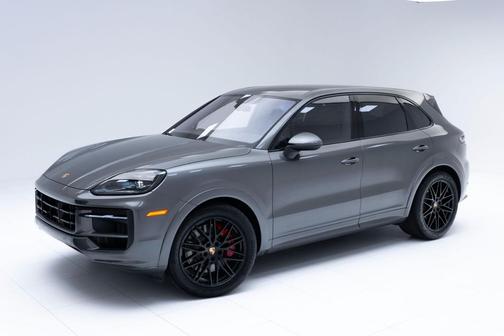 2024 Porsche Cayenne S