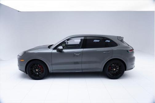 2024 Porsche Cayenne S