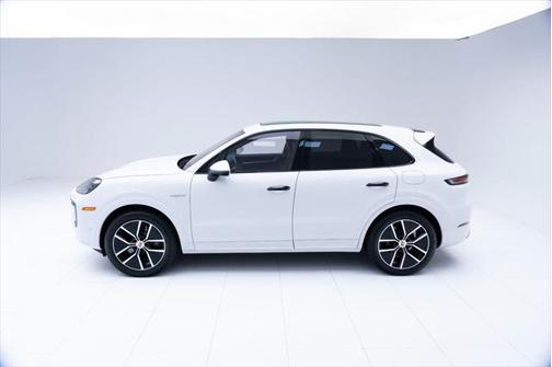 2025 Porsche Cayenne E-Hybrid S